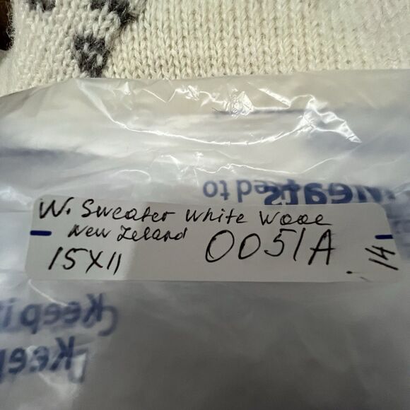 Hilwin Women’s Virgin Shetland Wool New Zealand Sweater Sz S Office To Outdoors - Picture 13 of 13